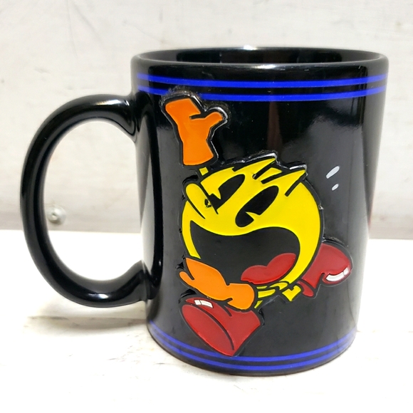 Pac-Man numskull 💀 retro game style coffee mug ☕ tea cup kitchen home decor - Picture 1 of 6